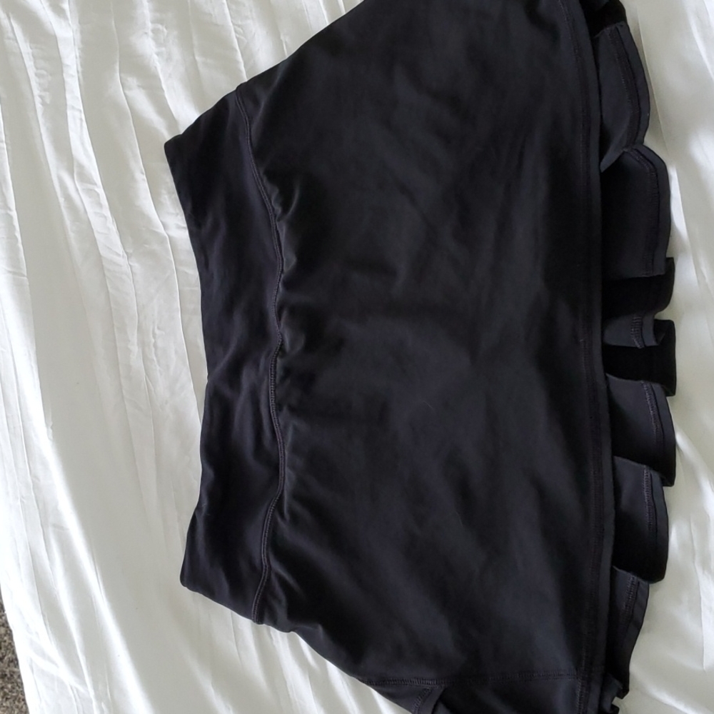 Lululemon pacesetter skirt black size 4